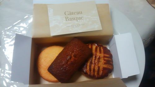 この３つを買いました。