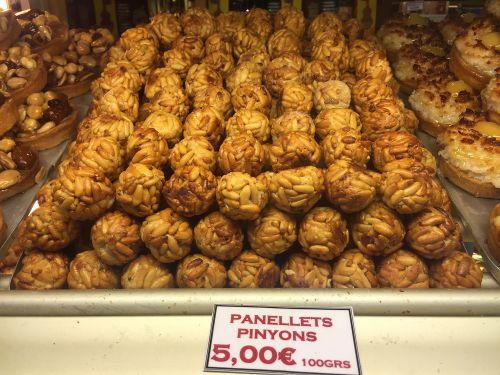 100g　5ユーロ/約660円で売られていました。