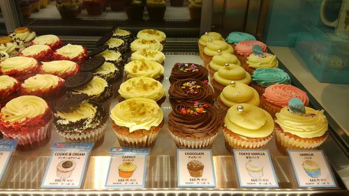  女の子のハートを鷲掴みすることうけあいのカップケーキ。