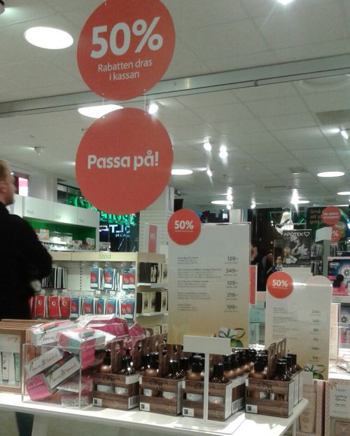 プレゼントのパッケージが全て半額