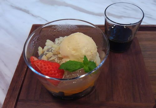 お目当ての和スウィーツ「みずの煉（れん）」