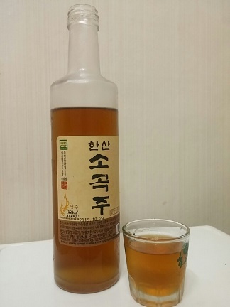 ウ・フィヨルさんの韓山ソゴッ酒