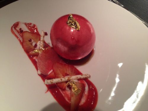 はじめて食べたあまおうはこのデザートでした　美味しい！！