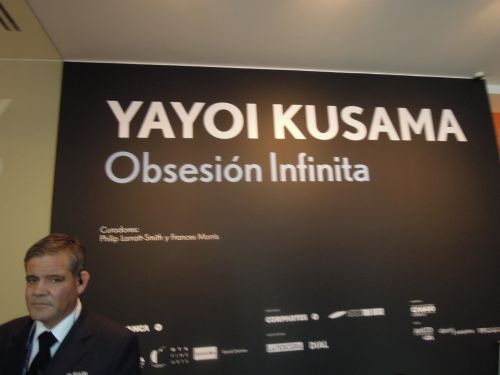 会場には三菱自動車とコラボした水玉模様の自動車なども展示してありました