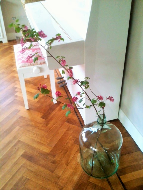 入れ物もかわれば、雰囲気も変わります