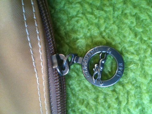 このマークが目印