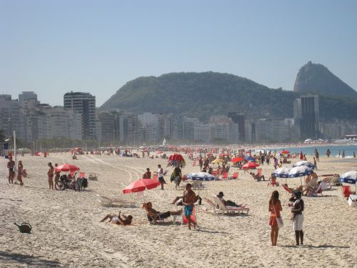 自然と人工が織りなすリオの遠景は美しいが…