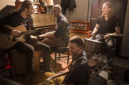 ミニ･コンサートが開催されるカフェもある。