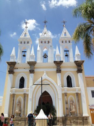 すべては教会中心で行われます。