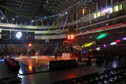 観客入場前の様子