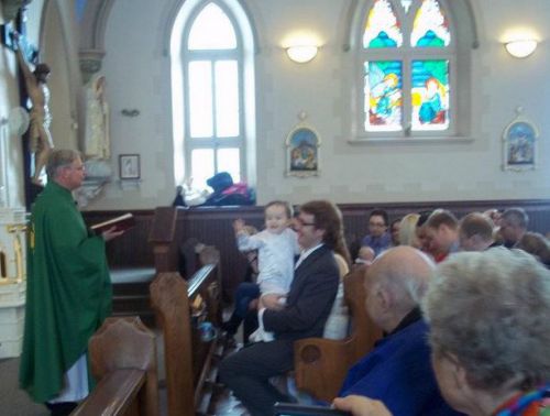 夫の家族は子どもが3週間から3か月ぐらいまでに洗礼を受けさせるようにしていました