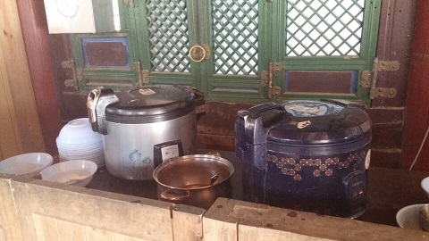 ゴンヤン（供養）で提供される食事