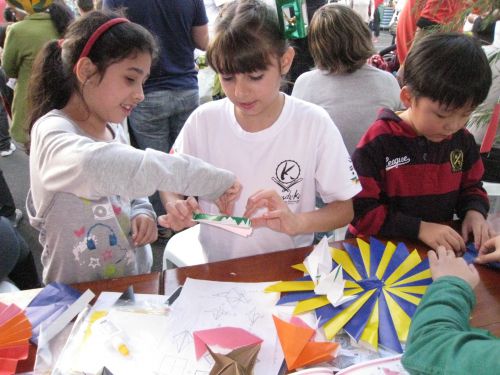 子供の服装も半袖、長袖（ある日系団体の「七夕祭り」で）