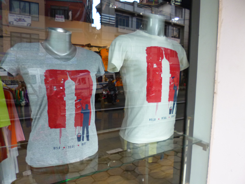 ダラハラTシャツも各種出回っています。