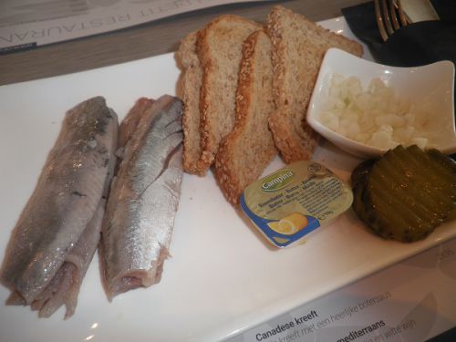 魚屋さん直営レストランで食べるとこんなかんじです！