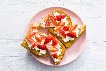 パンに乗せたり、クリームをかけたり・・工夫して美味しく食べる。