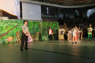 フラフープ対決！