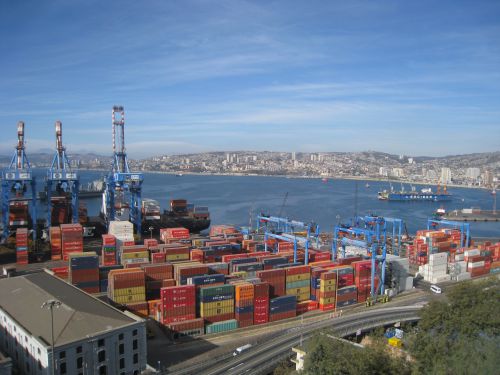 首都サンティアゴの外港・バルパライソ港の風景