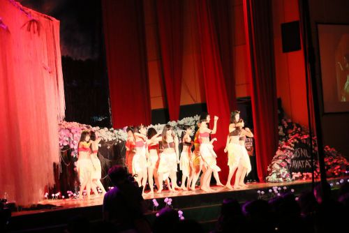 オープニングのダンス