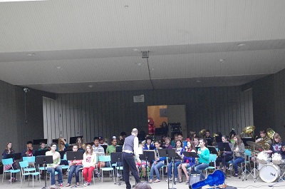 音楽キャンプ。娘の学校は音楽も盛んなので、５教科以外ですが音楽もあります