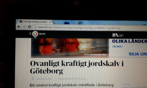 新聞社ダーゲンス・ニーへーテル(Dagens Nyheter)の３０日トップページ、ヨーテボリで地震。