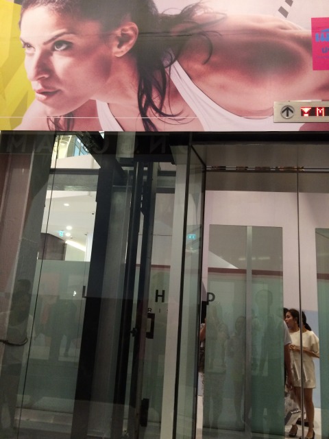 エレベーターホール。