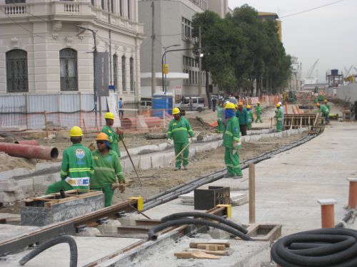 市内の道路整備が急ピッチで進む