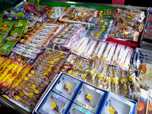 特設売り場に並んだ「ラキ」