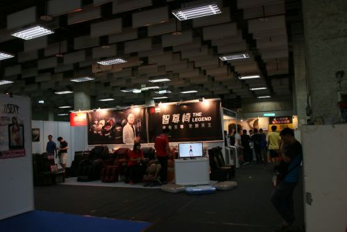 マッサージチェアのメーカーのブース