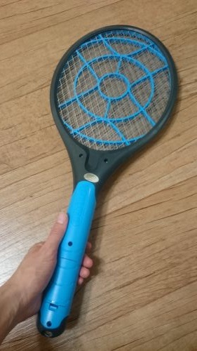テニスラケットのような形です