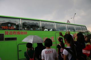 最後はみんなでお見送り