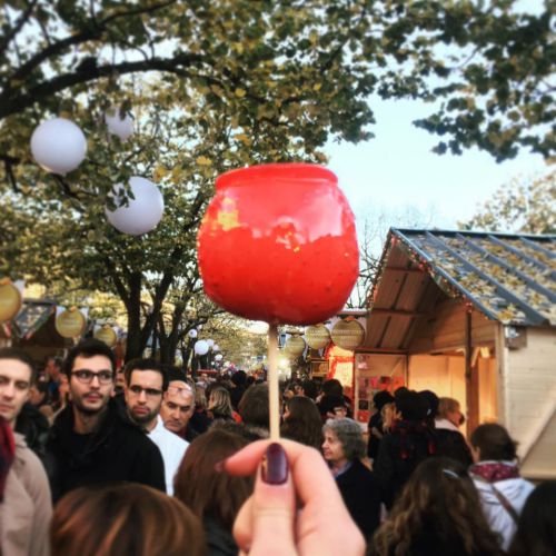 日本の屋台を思いだし、懐かしくなります