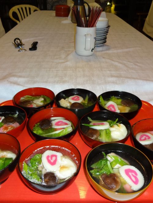 新年、サンパウロの日本人家庭ではお雑煮が食卓を飾ることも珍しくない