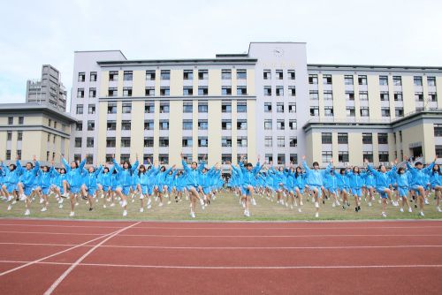 最後は1年生のエアロビクス