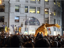 大都市のカバルガータは豪華で見応え有りながら人が多すぎて非常に混雑…