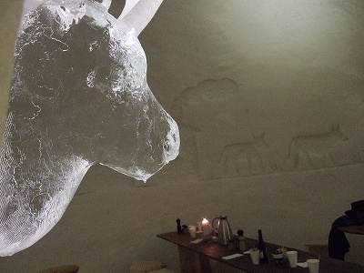 内部の装飾として、スイスでおなじみの動物たち（山ヤギ・マーモットなど）が迎えてくれました。
