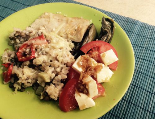 トマトサラダと相性バツグン！日本でいただいた時は細切り大葉がかかっていてさらにグッドでした！