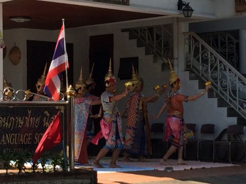 手前の二人は男性かな。。。？