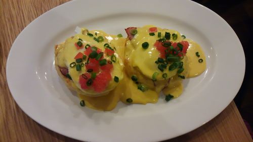 エッグベネディクト。