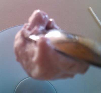 ギリシャヨーグルト同様、スプーンを逆さにしても落ちません