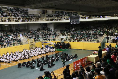 趣向を凝らした入場