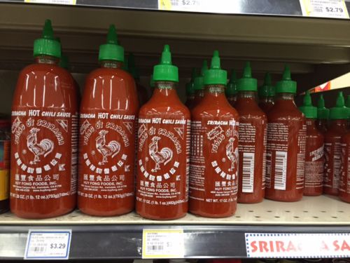 アメリカでおなじみのシラッチャーソースと言えばこれ