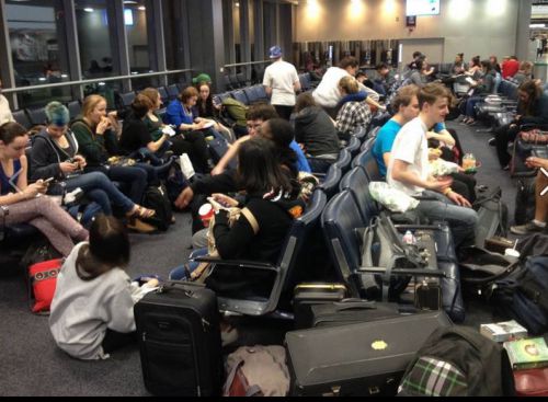 空港で。この秩序のない様子もカナダだなぁ