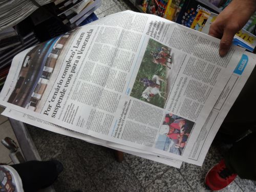 北海道七飯町での児童置き去り行方不明が取り上げられた5月31日（火）付のフォーリャ・デ・サンパウロ紙の国際ニュースページ