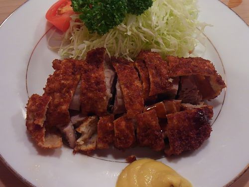 これがヒレカツ。衣カリカリ、おいしそう！