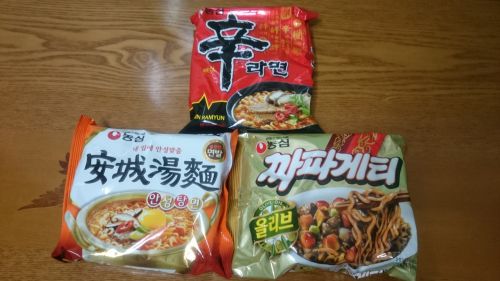 上段が１位辛ラーメン、下段左が２位安城湯麺、下段右が３位チャッパゲティ