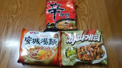 上段は１位辛ラーメン、下段左が２位安城湯麺、下段右３位チャッパゲティ