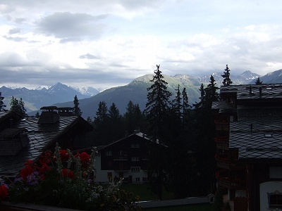 8月でしたが、夕方になると気温は12-15℃ほどに下がっていました。