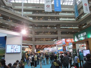 アウトドア用品展の会場