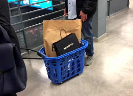 いろいろなショップを回っていることが伺える